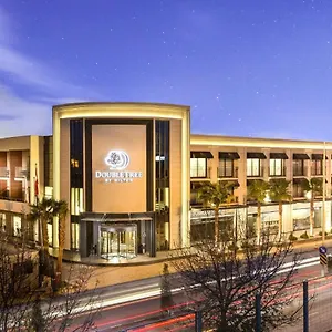 Отель Doubletree By Hilton Airport ****